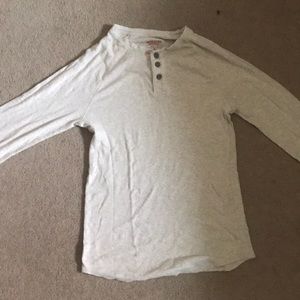 Long sleeve tshirt with buttons